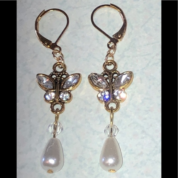 Butterfly Rhinestone Earrings with Pearl Drop - Picture 3 of 8